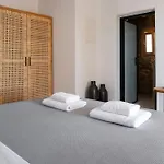 Pure Mykonos Plintri