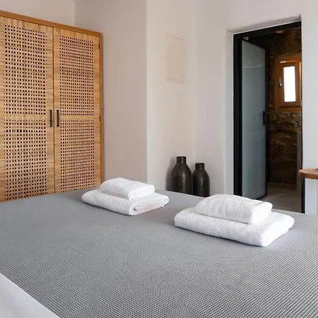 Pure Mykonos Plintri